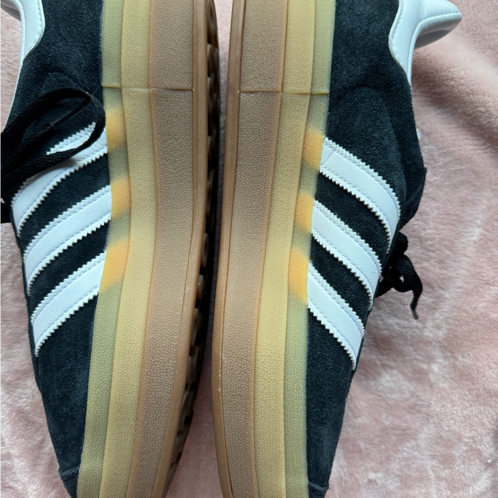 Adidas Black and White Sneakers Iconic Design - Picture 3 of 9
